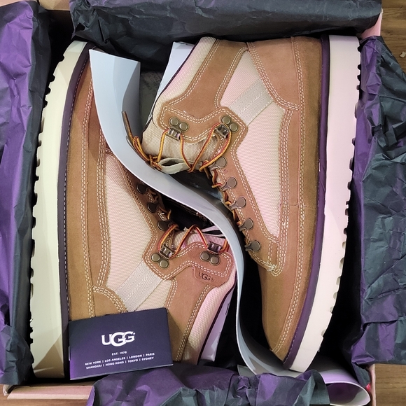 SIZE 11 Ugg Highland Hiker Boots New with TAG NIB [BROWN] GENUINE - Picture 2 of 13